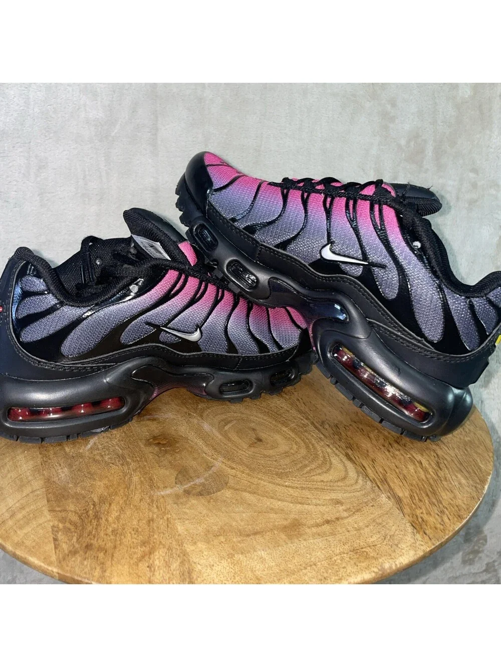 Nike Air Max Plus TN 'Pink Black Gradient’ Sneakers BRAND NEW - 5.5Y Or 7W SLD